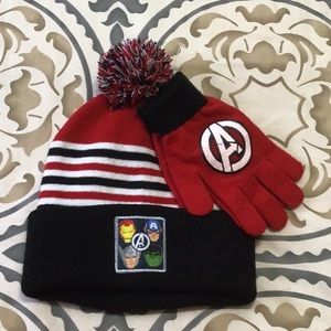 Avengers youth hat and glove set